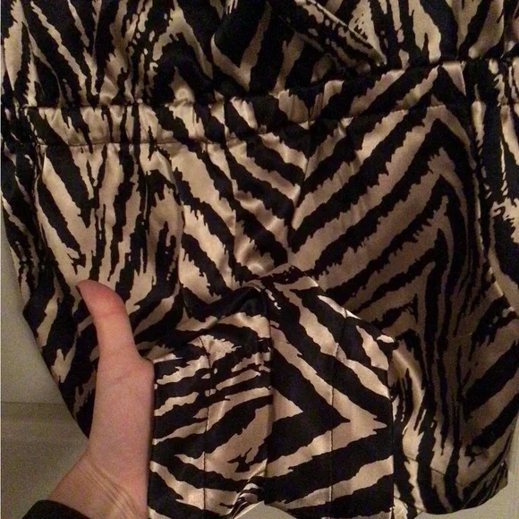 Sleeveless Silky Animal Print Romper - Picture 7 of 7